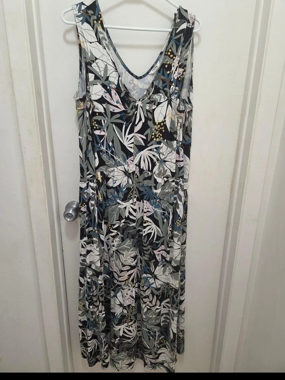 Penningtons Sleeveless V-Neck Floral Maxi Dress - Black, White & Green